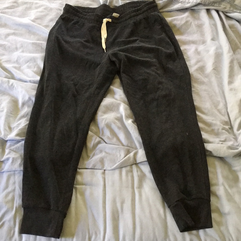 Dark Gray Men’s Gap Sweatpants (Medium)